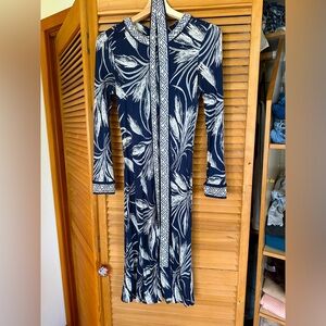 Incredible Tory Burch 100% silk midi dress in size M